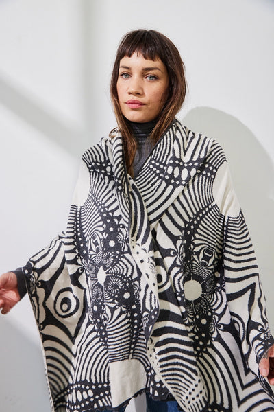 Psychedelic Wrap: Charcoal and Cream