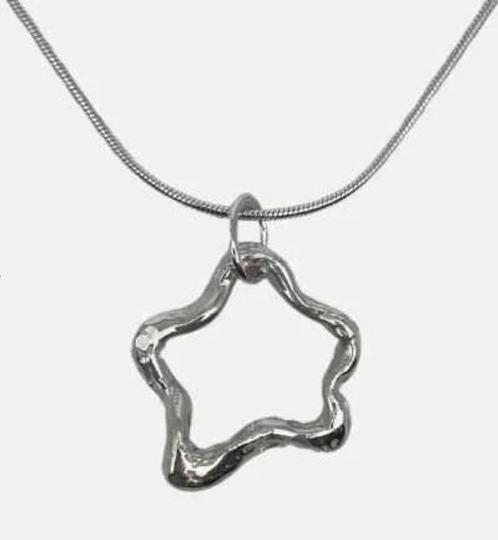 flower blob pendant by Overdraft