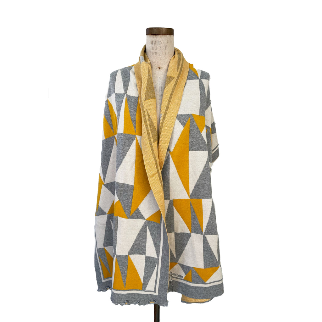 Box Kite Wrap In Yellow And Grey